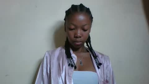 chariola0101 online show from 03-12-25, 02:30