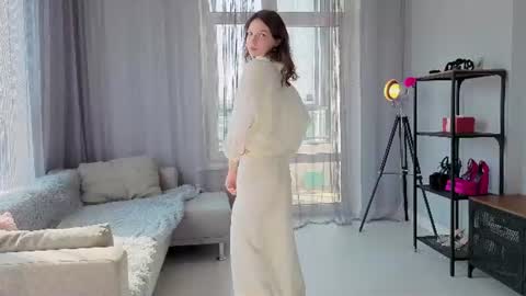 Snapshot of charlenawinzer chatting on 07-27-26, 05:58 ALIA online show from 07-27-26, 05:58