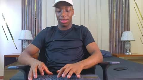 Snapshot of charlesbrown_ chatting on 05-18-26, 01:39 charlesbrown_ online show from 05-18-26, 01:39