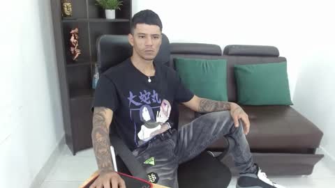 Snapshot of charlie_oconnor chatting on 02-25-25, 03:31 Charlie oconnor online show from 02-25-25, 03:31