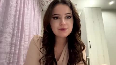 Snapshot of charlieluersen chatting on 01-09-26, 03:15 Freya online show from 01-09-26, 03:15