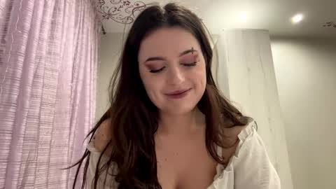 Snapshot of charlieluersen chatting on 01-17-26, 03:28 Freya online show from 01-17-26, 03:28