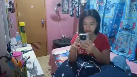 Snapshot of charlincadorna125 chatting on 04-27-26, 09:18 Sweetieeche online show from 04-27-26, 09:18