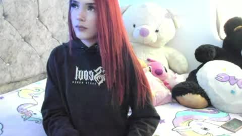charllotte__hall_ online show from 05-03-26, 10:49