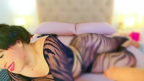 Charloott Evans online show from 10-11-25, 09:35