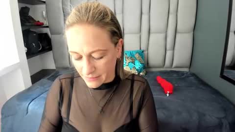 Charlot milf online show from 12-01-25, 02:22