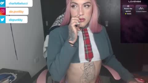 Snapshot of charlotbelucci_ chatting on 12-19-25, 11:06 Ale punky online show from 12-19-25, 11:06