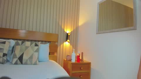 charlotee18_ online show from 11-09-25, 02:21