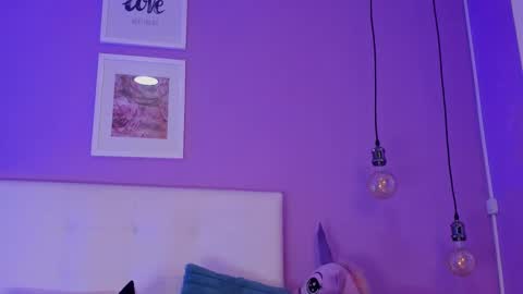 Snapshot of charlotte1117 chatting on 02-25-26, 02:48 Char 3 online show from 02-25-26, 02:48