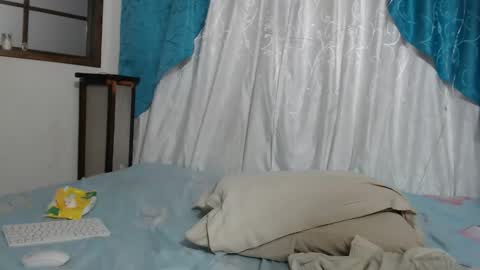 Snapshot of charlotte2852 chatting on 02-22-26, 01:18 karinaa independent model online show from 02-22-26, 01:18