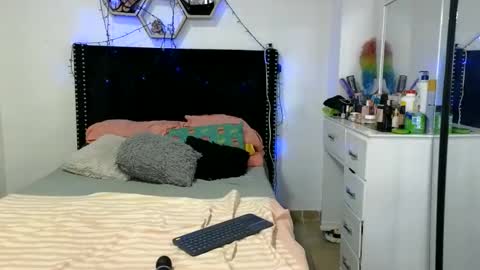 Snapshot of charlotte_027 chatting on 05-23-26, 05:12 charlotte_027 online show from 05-23-26, 05:12