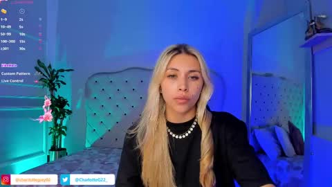 Snapshot of charlotte__grey chatting on 02-25-25, 07:25 charlotte grey online show from 02-25-25, 07:25