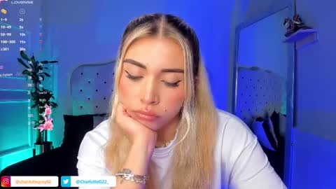 Snapshot of charlotte__grey chatting on 03-04-25, 11:22 charlotte grey online show from 03-04-25, 11:22