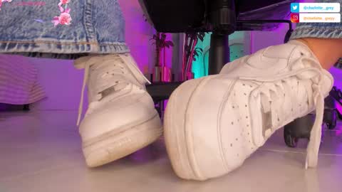 Snapshot of charlotte__grey chatting on 10-10-25, 08:19 charlotte grey online show from 10-10-25, 08:19