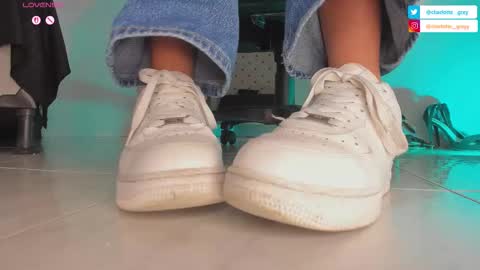 Snapshot of charlotte__grey chatting on 10-17-25, 08:11 charlotte grey online show from 10-17-25, 08:11