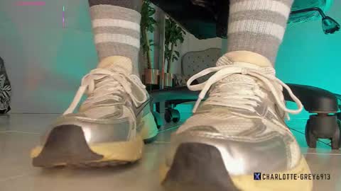 Snapshot of charlotte__grey chatting on 11-20-25, 08:30 charlotte grey online show from 11-20-25, 08:30