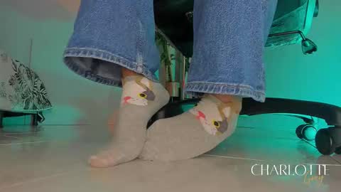 Snapshot of charlotte__grey chatting on 11-21-25, 07:56 charlotte grey online show from 11-21-25, 07:56