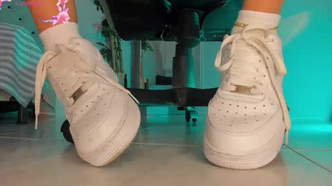 Snapshot of charlotte__grey chatting on 01-31-26, 07:56 charlotte grey online show from 01-31-26, 07:56