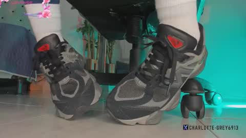 Snapshot of charlotte__grey chatting on 02-06-26, 08:12 charlotte grey online show from 02-06-26, 08:12