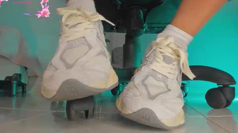 Snapshot of charlotte__grey chatting on 02-27-26, 08:09 charlotte grey online show from 02-27-26, 08:09