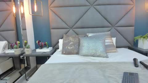 Snapshot of charlotte_copper chatting on 03-09-25, 03:05 Charlotte online show from 03-09-25, 03:05