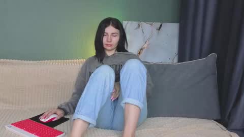 Charlotte online show from 09-25-25, 04:27