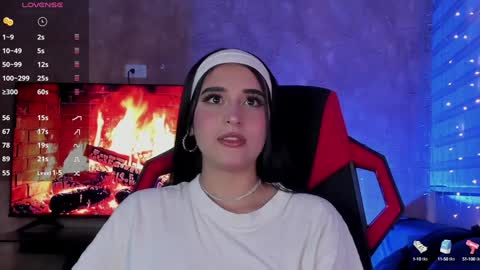 Snapshot of charlotte_greys chatting on 01-12-25, 01:53 Charlotte  online show from 01-12-25, 01:53