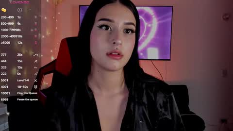 Snapshot of charlotte_greys chatting on 09-08-25, 10:53 Charlotte  online show from 09-08-25, 10:53