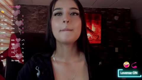 Snapshot of charlotte_greys chatting on 01-06-26, 08:45 Charlotte online show from 01-06-26, 08:45