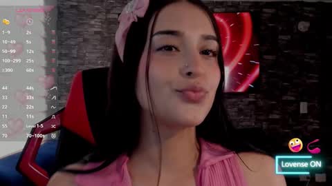 Snapshot of charlotte_greys chatting on 02-06-26, 08:34 Charlotte online show from 02-06-26, 08:34