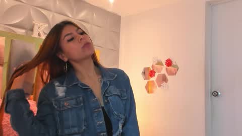 Charlotte Icee online show from 01-09-26, 02:42