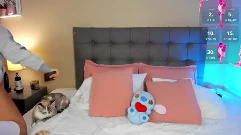 Charlotte james online show from 09-20-25, 03:51