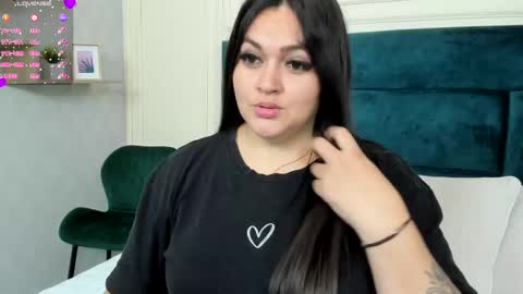 Snapshot of charlotte_mayers chatting on 03-12-25, 11:42 Charlotte Mayers online show from 03-12-25, 11:42