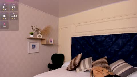 Snapshot of charlotte_mayers chatting on 09-29-25, 11:26 Charlotte Mayers online show from 09-29-25, 11:26