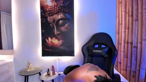 CHARLOTTE  online show from 10-17-25, 12:08