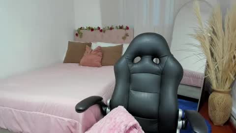 Charlotte   online show from 05-19-26, 10:43