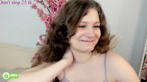 Snapshot of charlotte_wow chatting on 01-25-25, 06:46 Charlotte online show from 01-25-25, 06:46