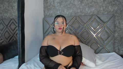 Snapshot of charlottee_1403 chatting on 12-06-24, 07:45 Charlotte online show from 12-06-24, 07:45
