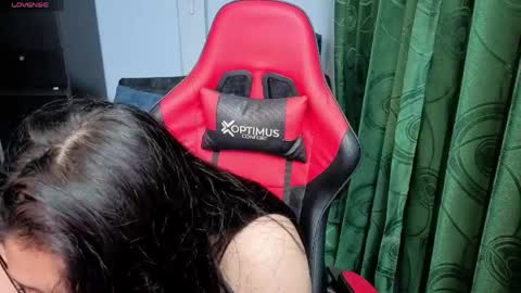 Snapshot of charlottee_lovee69 chatting on 05-16-26, 06:10 Natalia online show from 05-16-26, 06:10