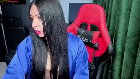 Snapshot of charlottee_lovee69 chatting on 07-04-26, 01:01 Natalia online show from 07-04-26, 01:01