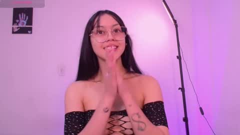 Snapshot of charlottegrayx chatting on 02-09-26, 04:05 Charlotte online show from 02-09-26, 04:05