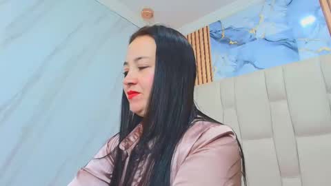 Charlotte  Schmidt online show from 10-15-25, 11:32