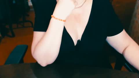 CharlotteXTasty online show from 01-24-25, 04:28