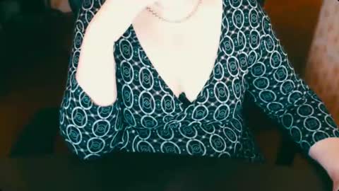 CharlotteXTasty online show from 02-12-25, 10:03