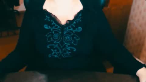 CharlotteXTasty online show from 10-16-25, 10:49