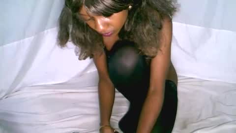 Snapshot of charmantegirl007 chatting on 09-14-25, 03:49 charmantegirl007 online show from 09-14-25, 03:49