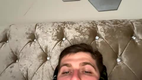 charmerboi2 online show from 04-25-26, 09:23