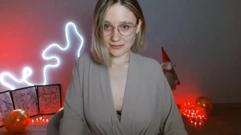 Snapshot of charming_beauty chatting on 01-03-25, 03:38 Michelle online show from 01-03-25, 03:38