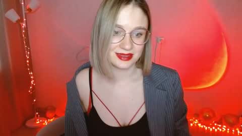 Snapshot of charming_beauty chatting on 01-28-25, 03:15 Michelle online show from 01-28-25, 03:15