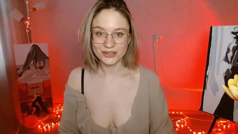 Snapshot of charming_beauty chatting on 03-11-25, 03:05 Michelle online show from 03-11-25, 03:05